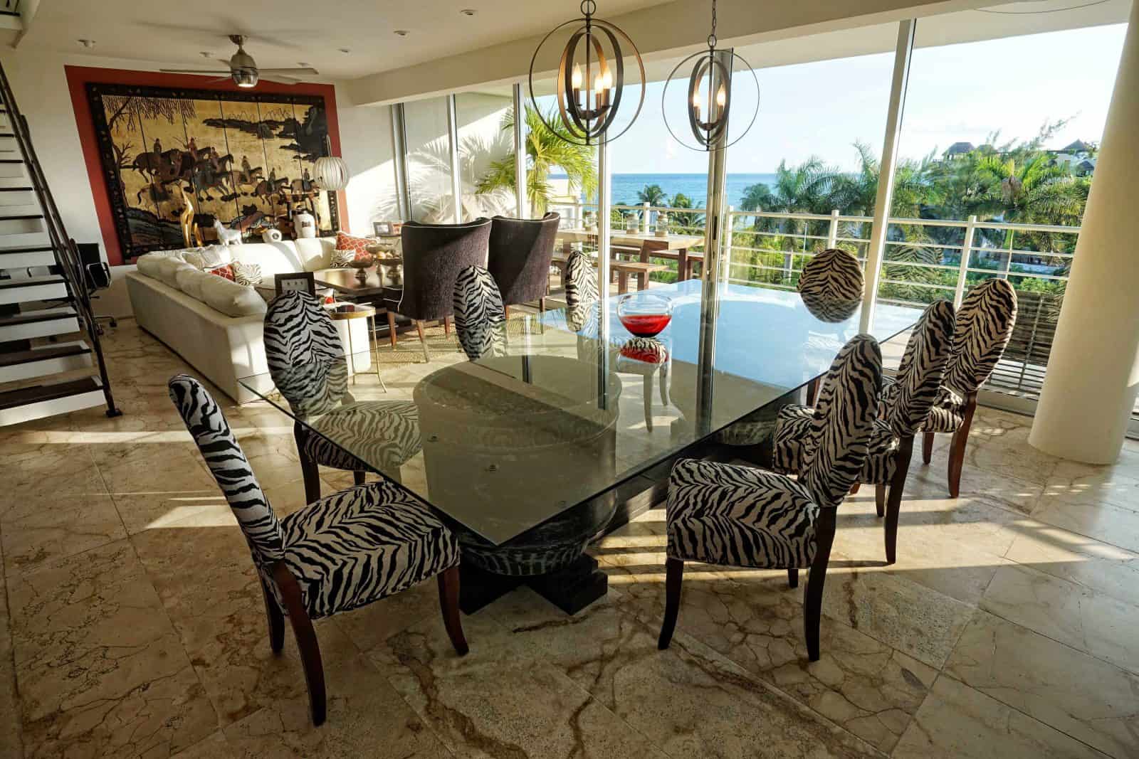 Magia penthouse dining with a spectacular view