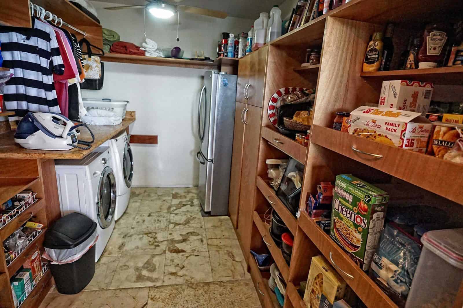 Magia penthouse enormous kitchen pantry