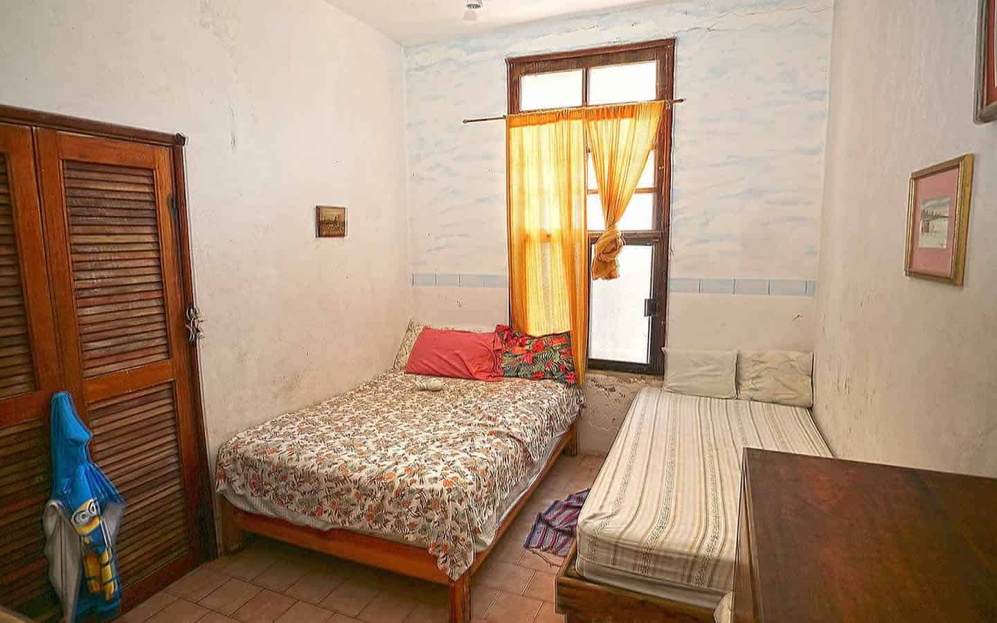 Chenchomac lower bedroom 1