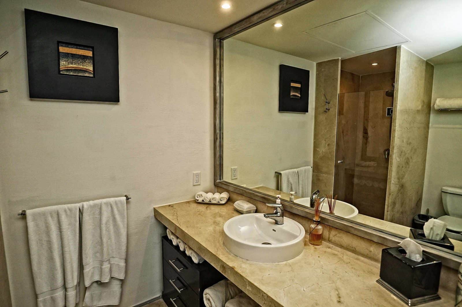 Magia penthouse ensuite bathrooms