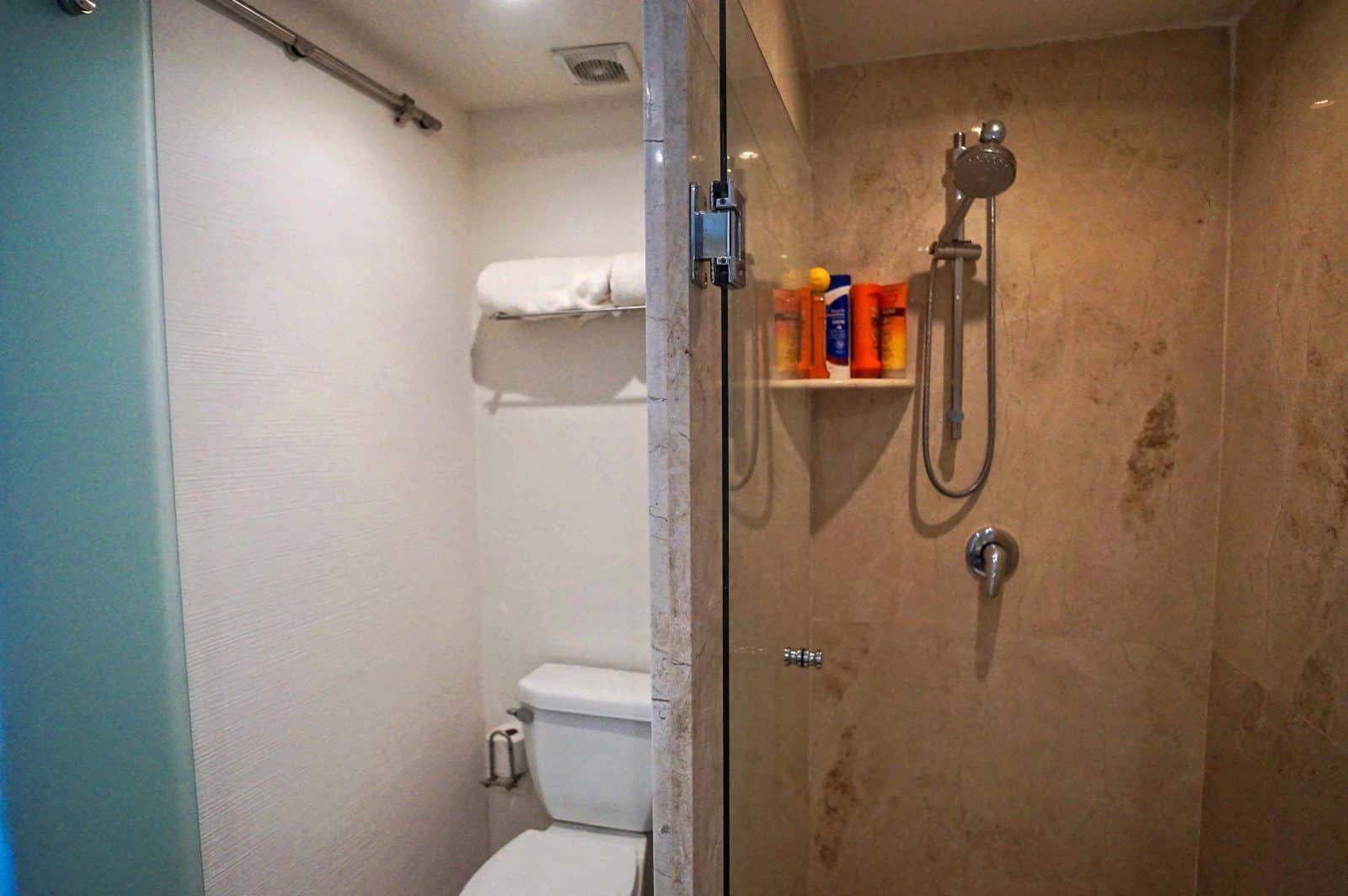 Magia penthouse ensuite bathrooms