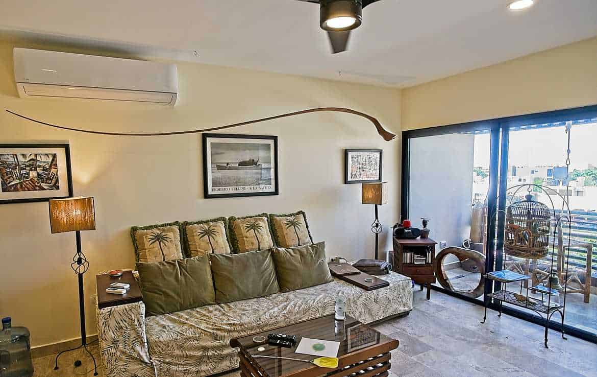 Veranto 402 Living Room