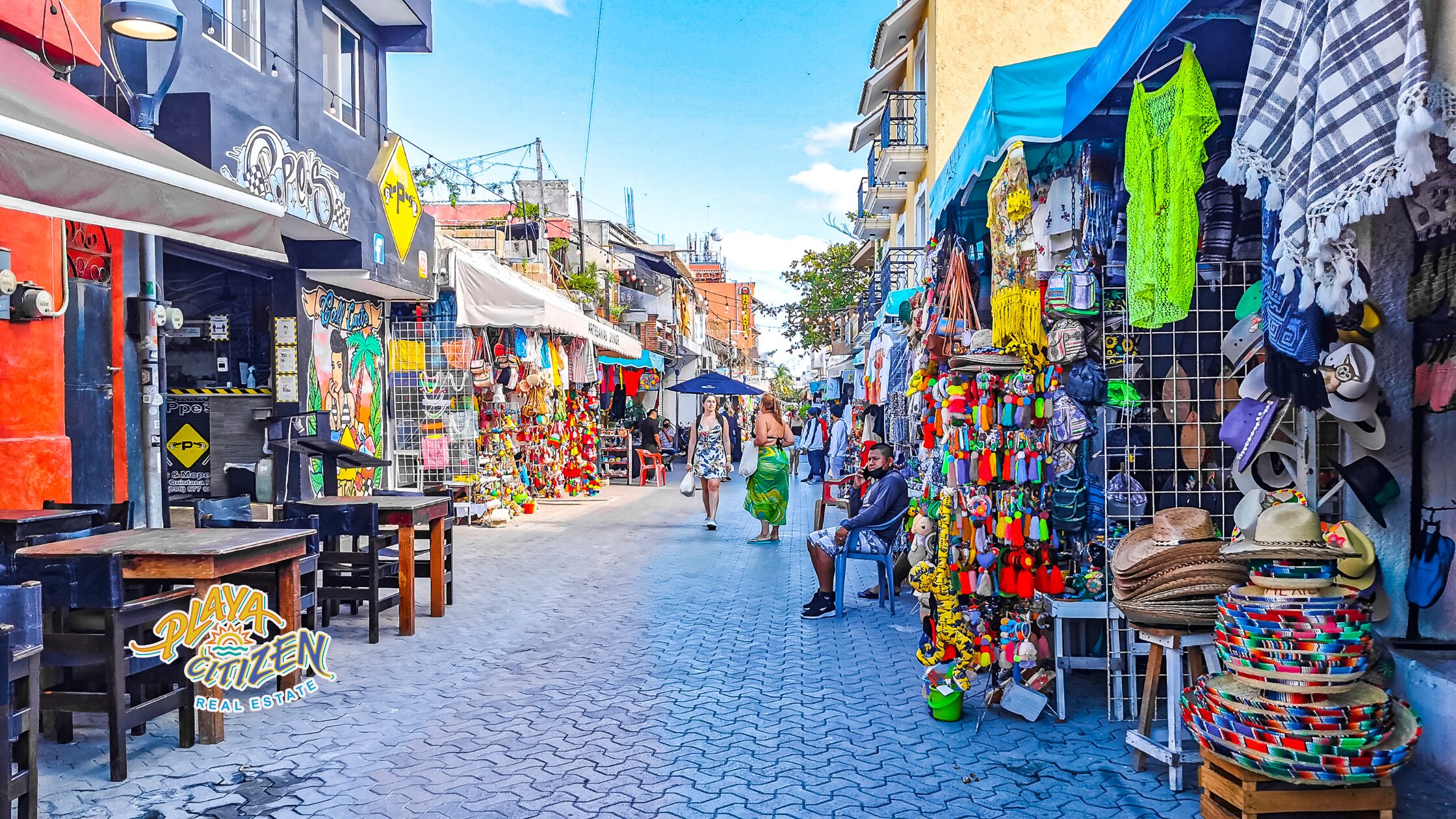 Foreign buyer reviewing financing options to buy property in Playa del Carmen, including cash, developer financing, and home equity strategies