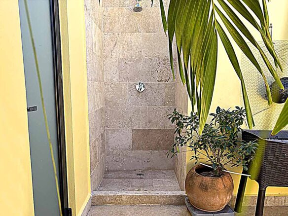 Available NOW. Total tranquility ! Disponibilidad AHORITA. Todo tranquilidad !