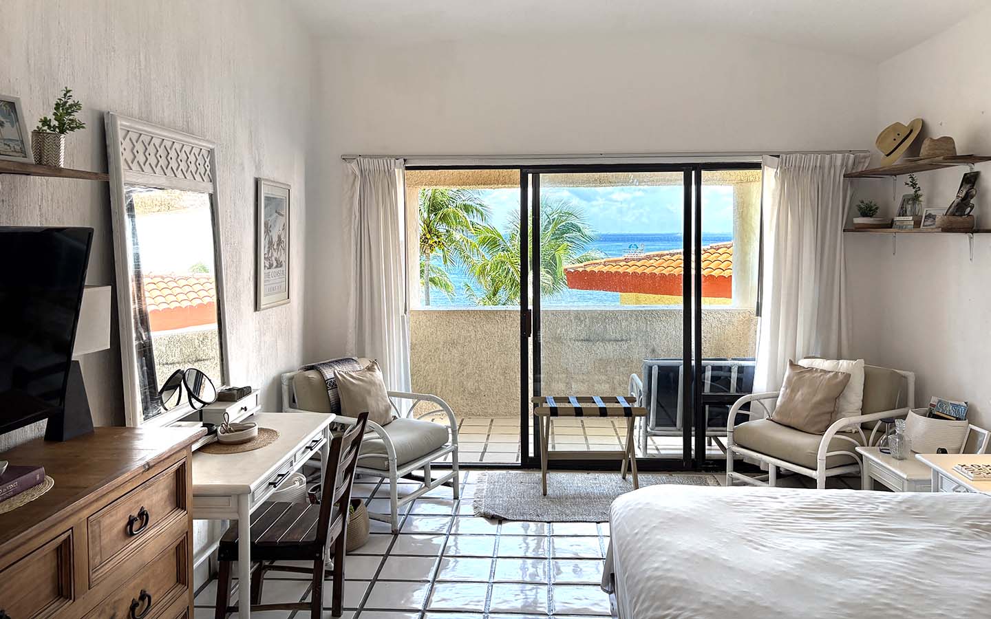 Xaman Ha beachfront top floor, 3 bedrooms, 3 bathrooms for rent